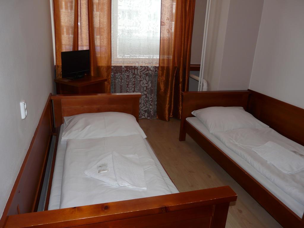 Hotel Ondras Zlín Cameră foto