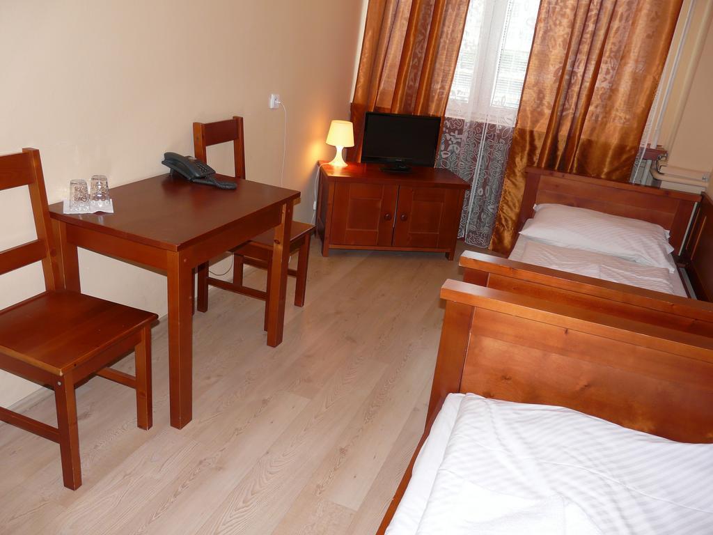 Hotel Ondras Zlín Cameră foto