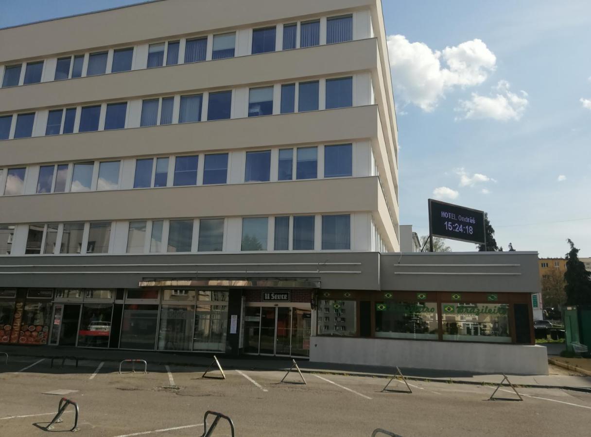 Hotel Ondras Zlín Exterior foto